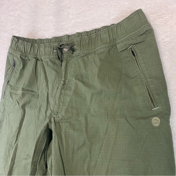 LL Bean Explorer Ripstop Mens Size L Standard Fit Comfort Waist Tapered Leg Pant - Picture 2 of 11